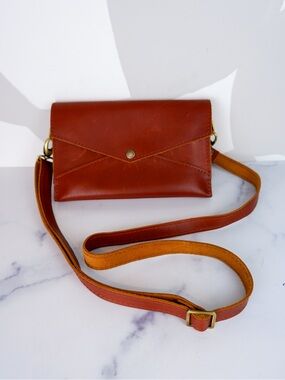 Portland Leather Goods Envelope Convertible Crossbody in Chestnut